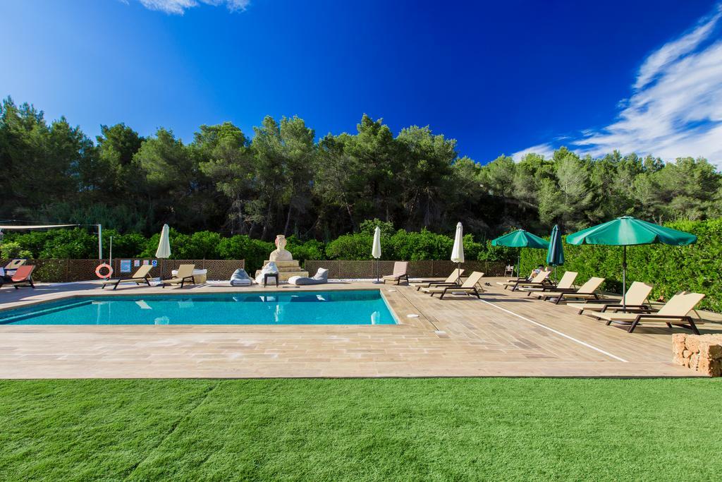Apartamentos Colomar Santa Eularia des Riu Ngoại thất bức ảnh